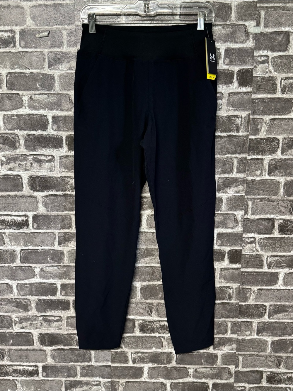NWT Under Armour Fish Pro Woven Pant black pockets